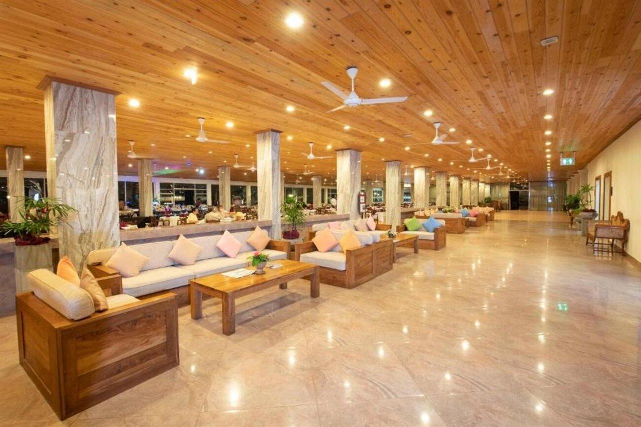Hotel Sudu Araliya Полоннарува Екстер'єр фото