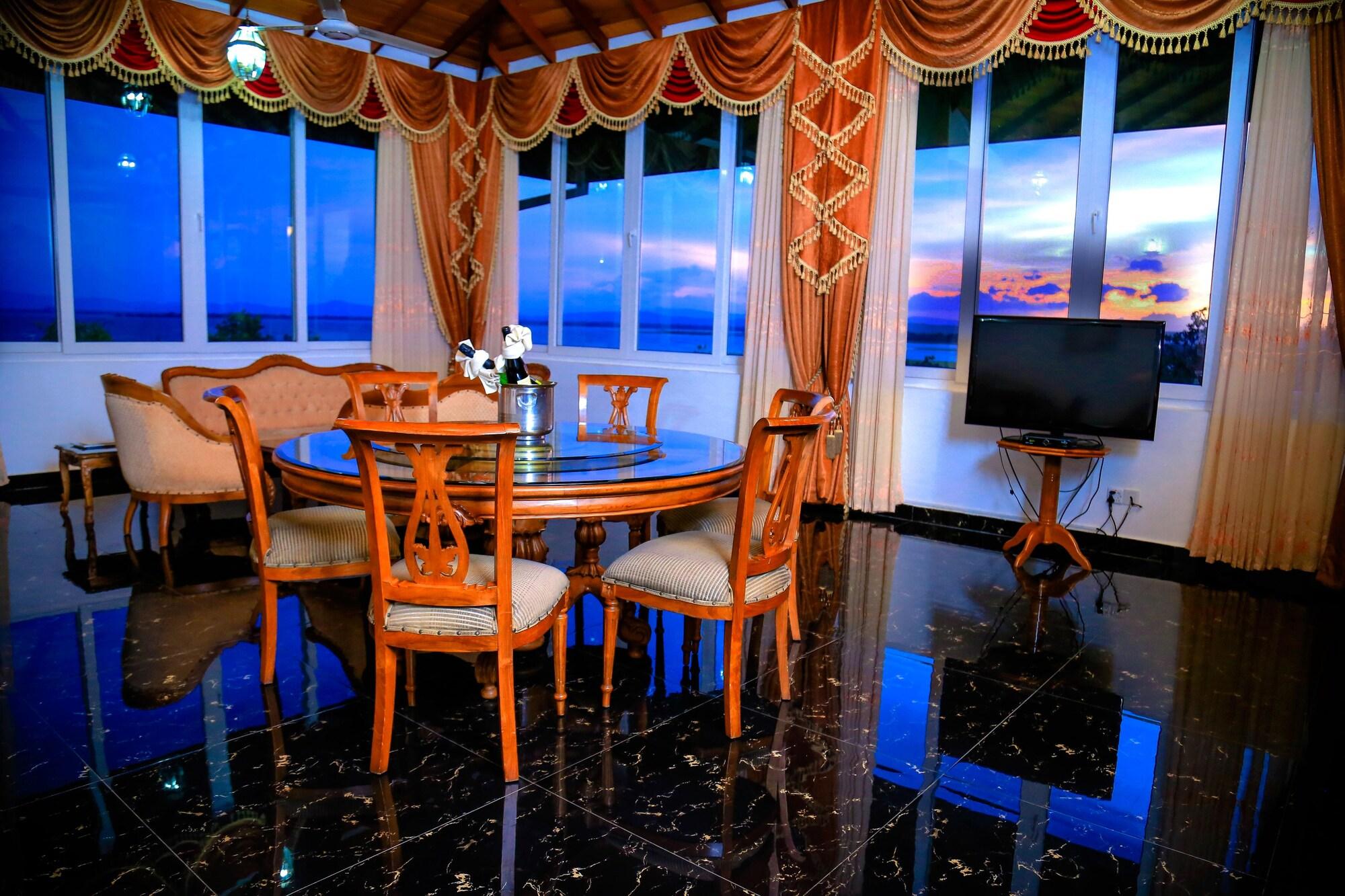 Hotel Sudu Araliya Полоннарува Екстер'єр фото