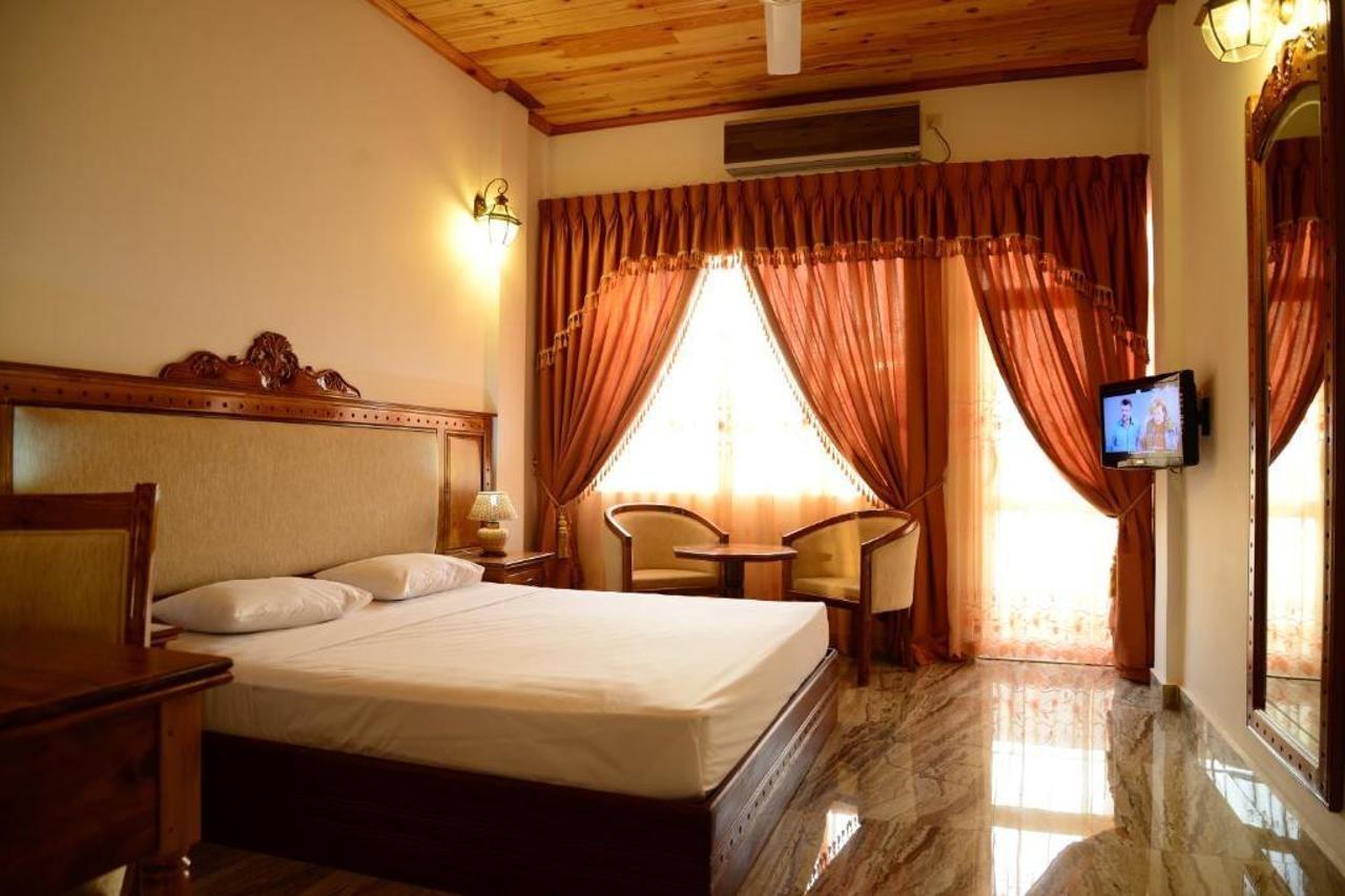 Hotel Sudu Araliya Полоннарува Екстер'єр фото